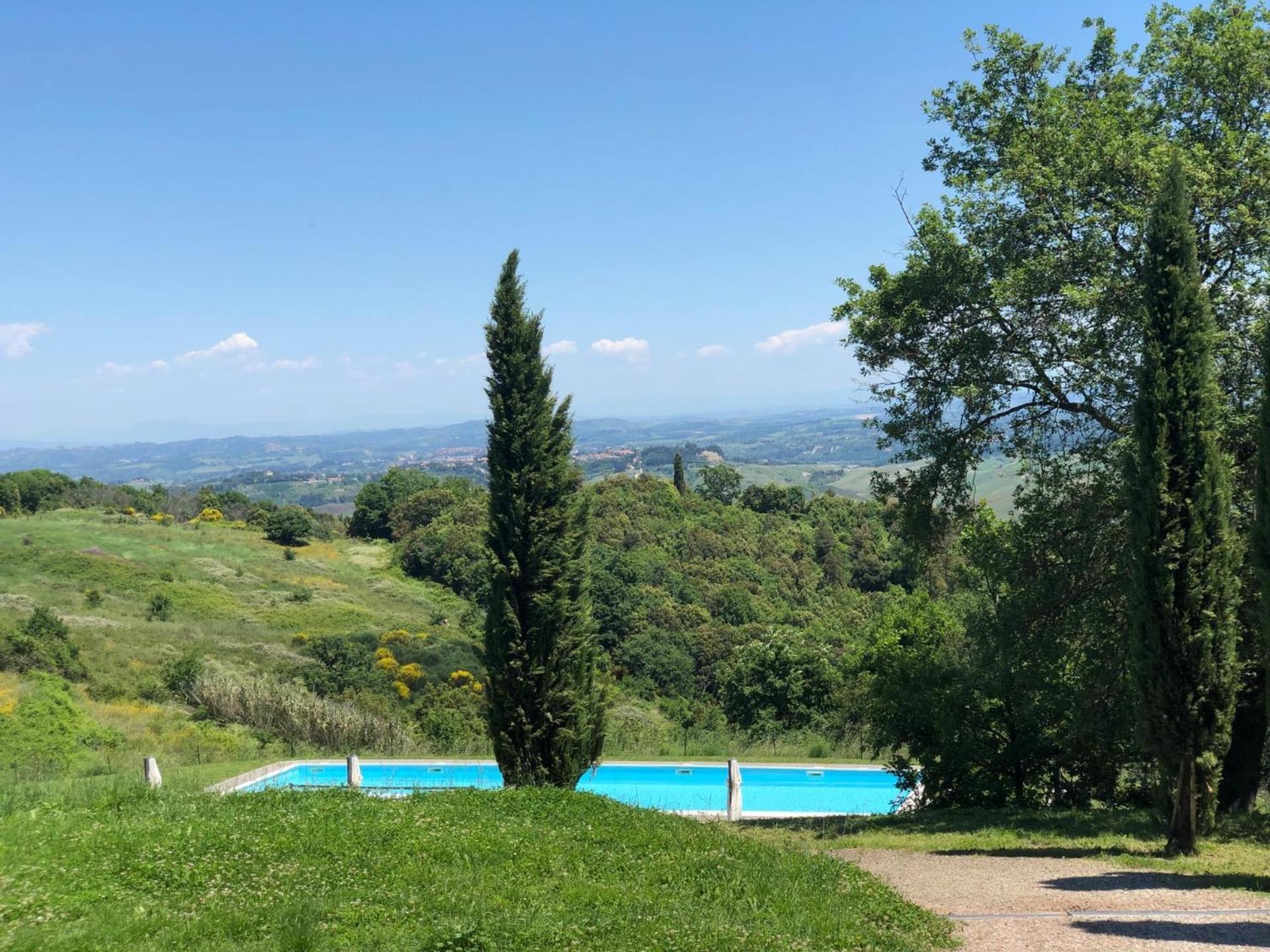 سبا كاسكيانا تيرم Agriturismo Le Valli الغرفة الصورة